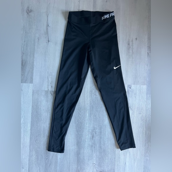 Women’s Black Nike Pro Leggings - Picture 1 of 4